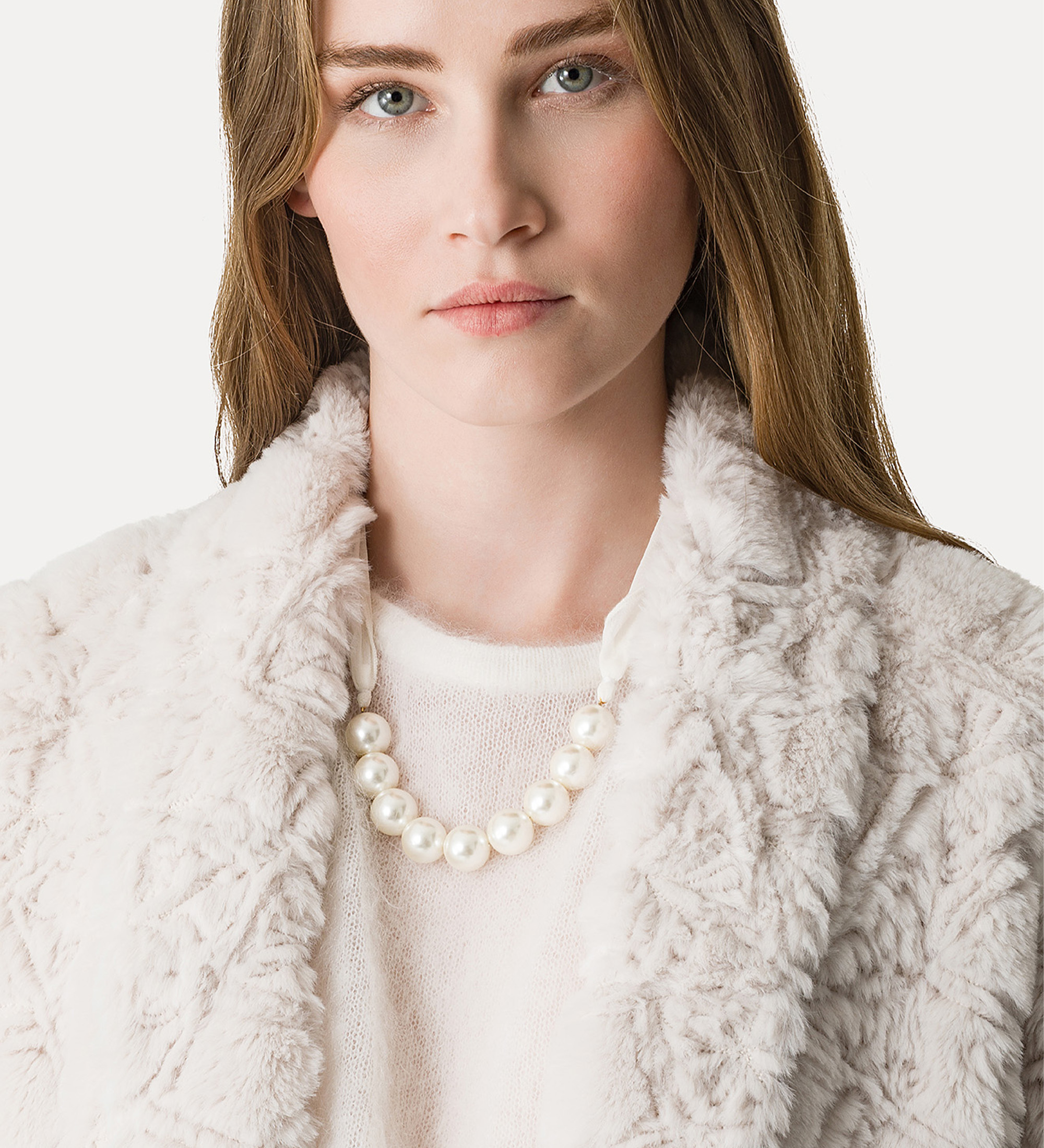 Loose fur coat【Ivory】ORGUE オルグ faux–fur coat with “divine” embroidery avorio | forte_forte