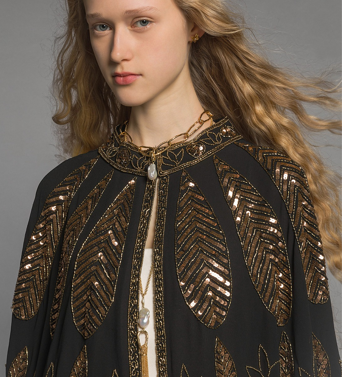 cape chic à franges et broderie bijou - forte_forte | Sito ufficiale