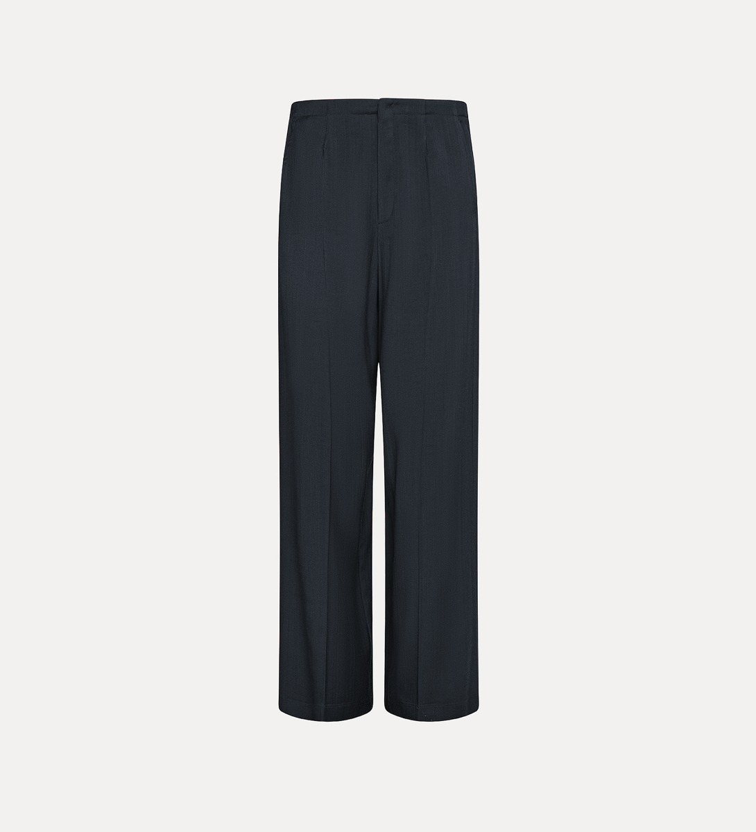 flat–front trousers in black | forte_forte