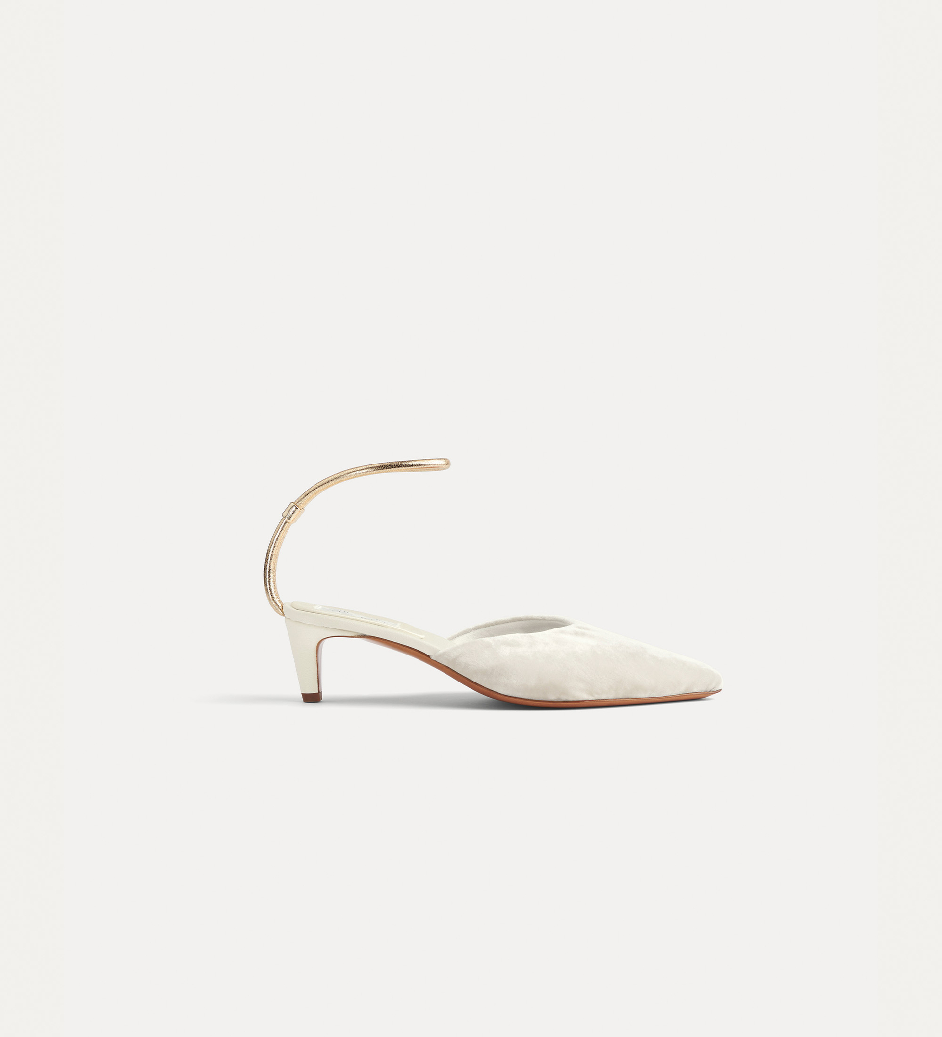 court shoe in velvet and silk set on a slender heel | forte_forte
