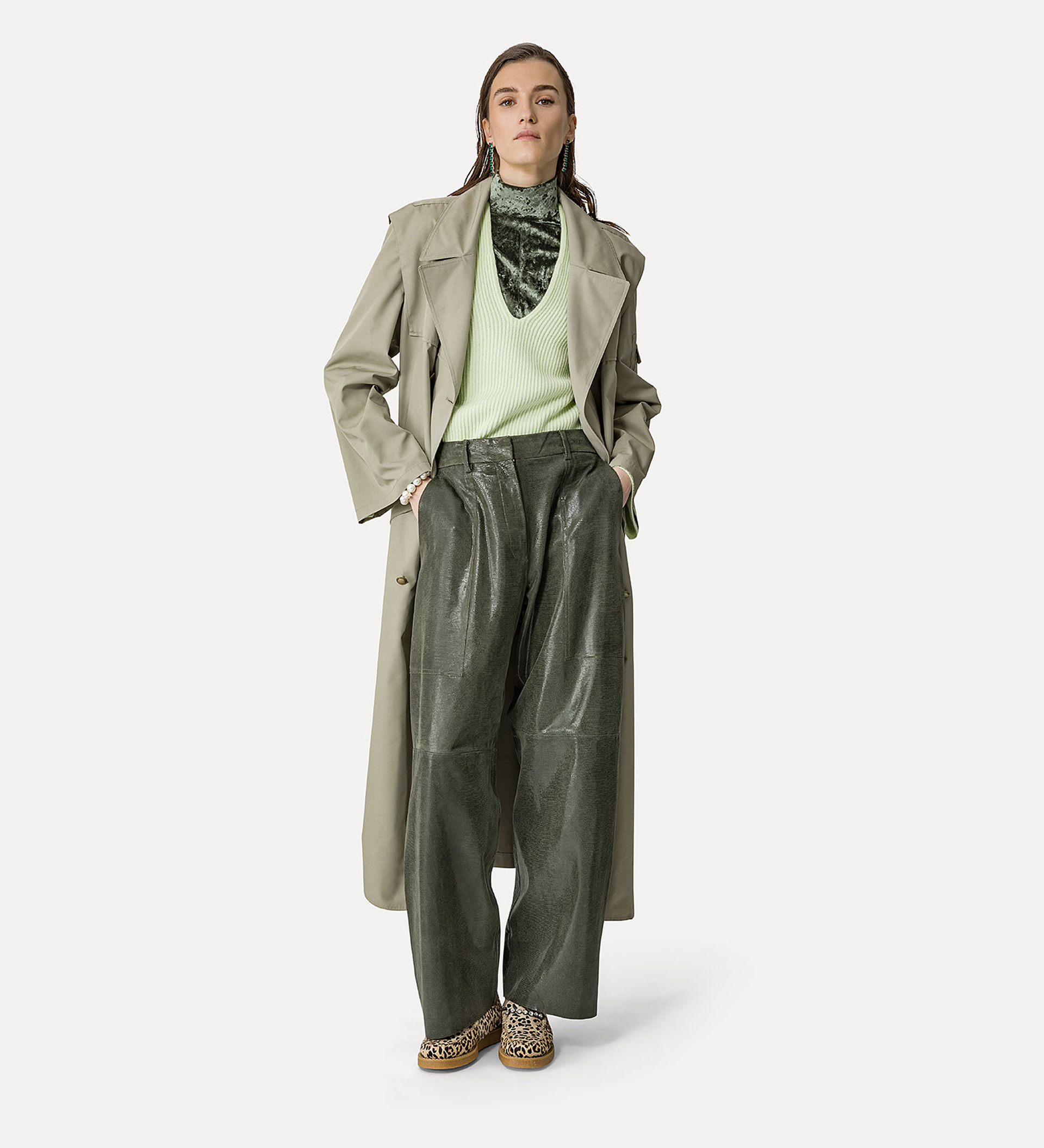 trench coat in hi–tech twill | forte_forte