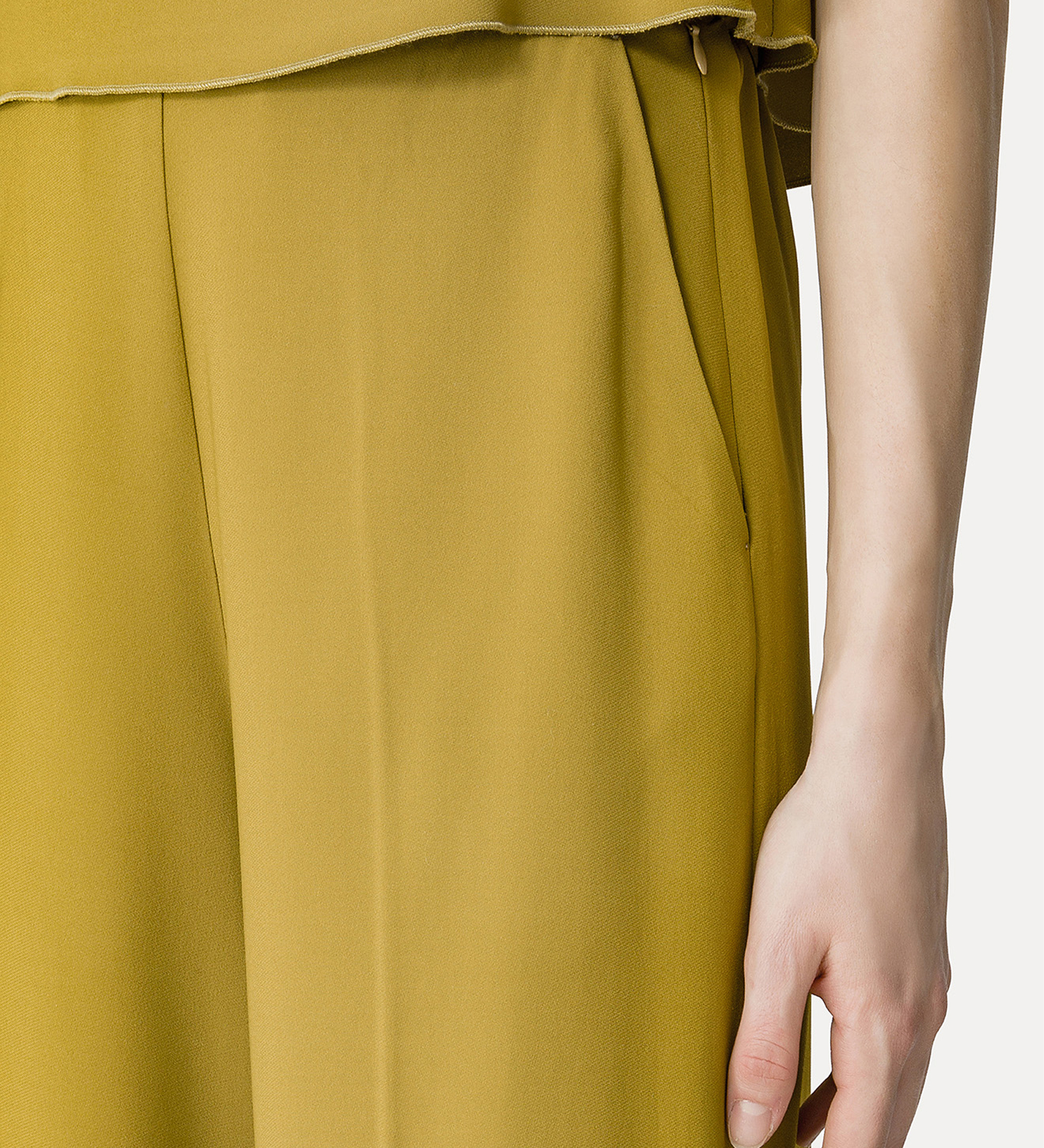 high–waist trousers in stretch crêpe cady | forte_forte