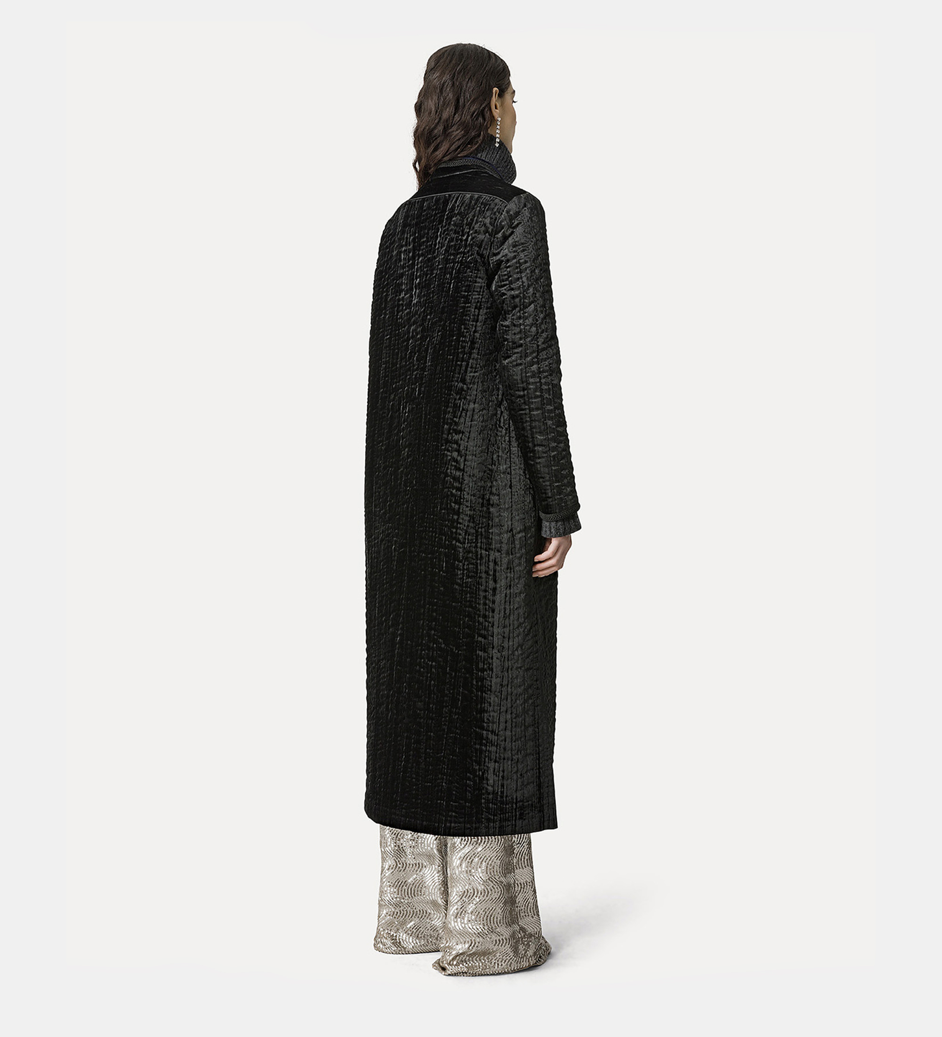 coat in quilted pleated velvet | forte_forte