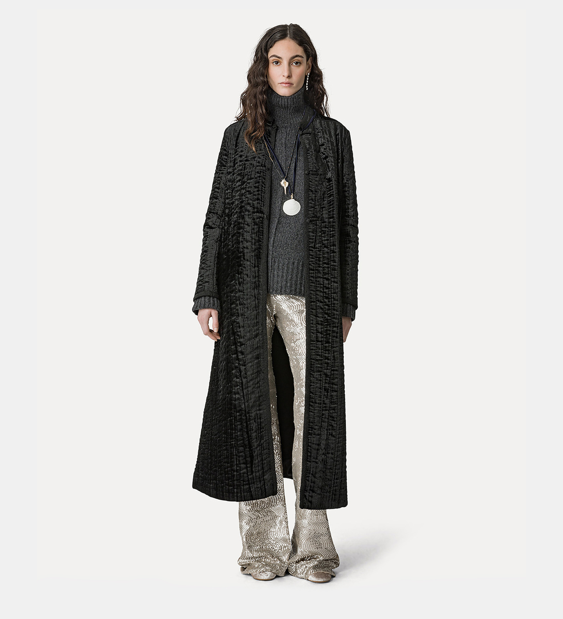 coat in quilted pleated velvet | forte_forte