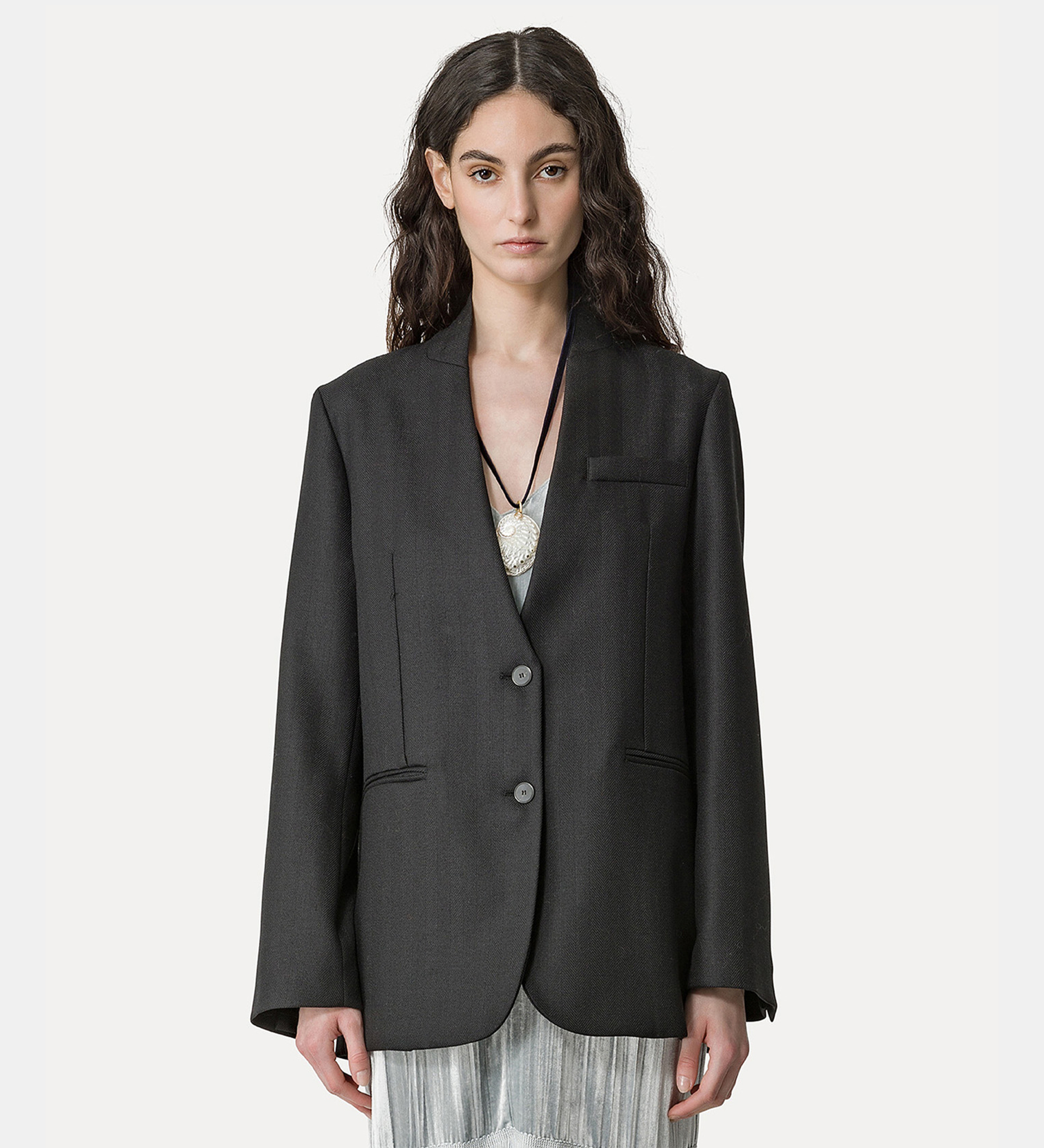 tailored jacket in fishbone–patterned wool | forte_forte
