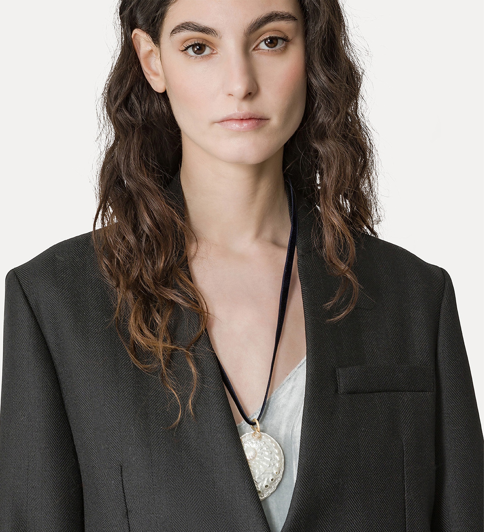 tailored jacket in fishbone–patterned wool | forte_forte