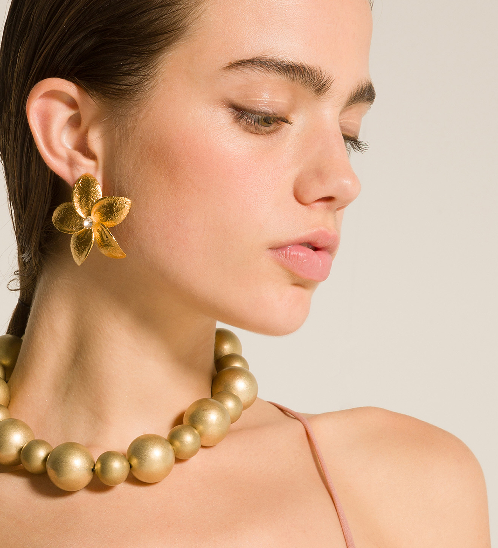 pearl necklace in brass | forte_forte