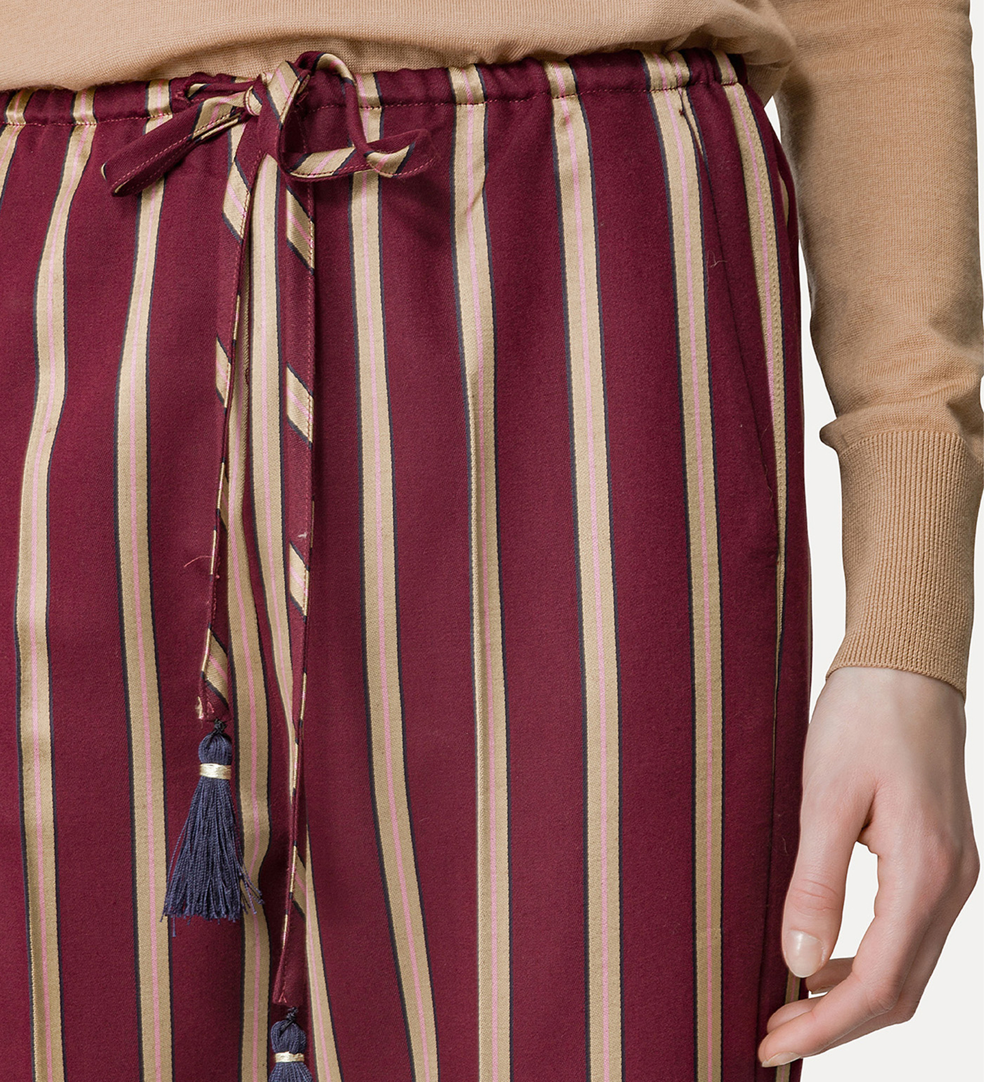 elasticated trousers in a wool and satin cloth | forte_forte