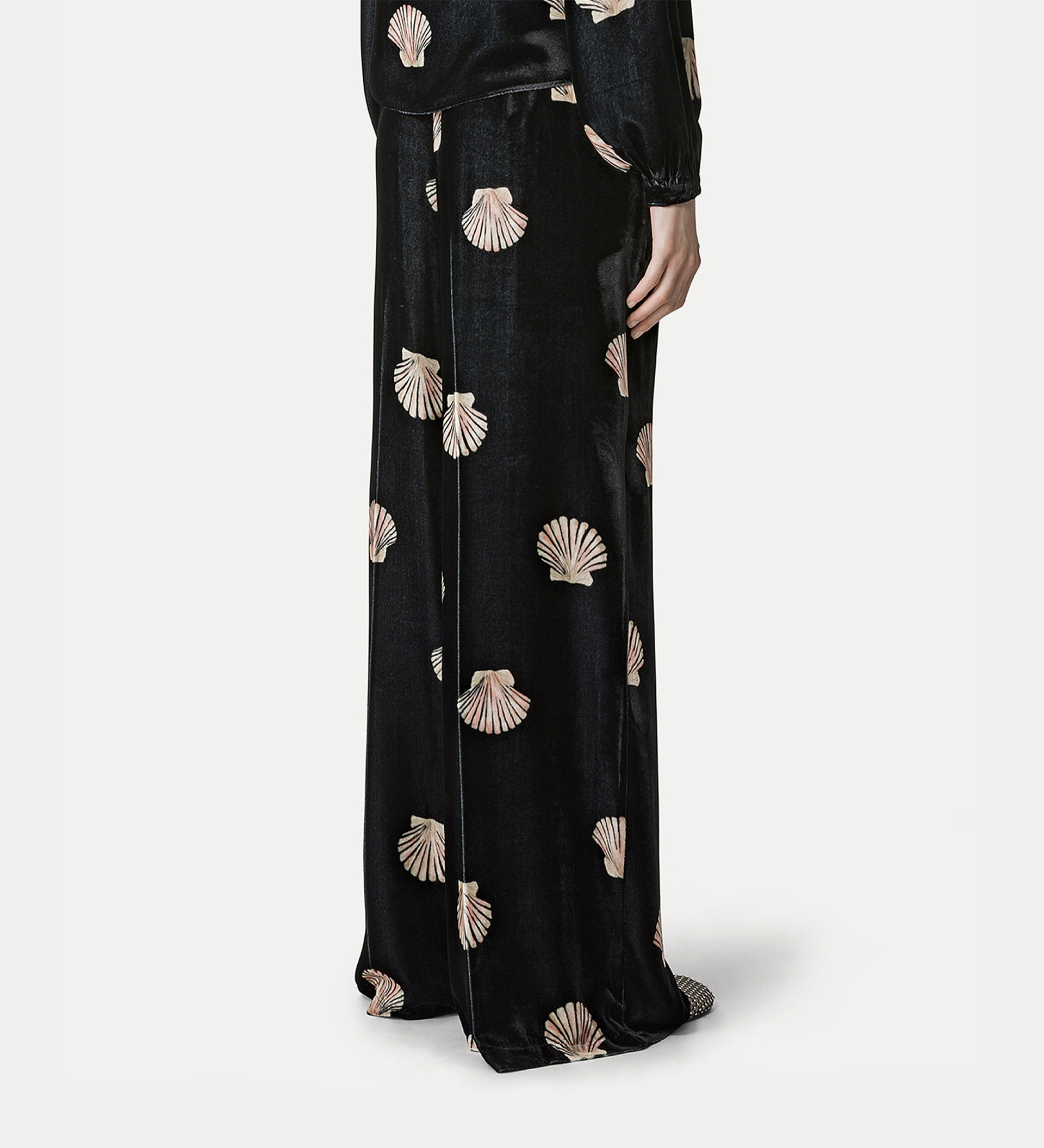 “mother of pearl” trousers in velvet | forte_forte