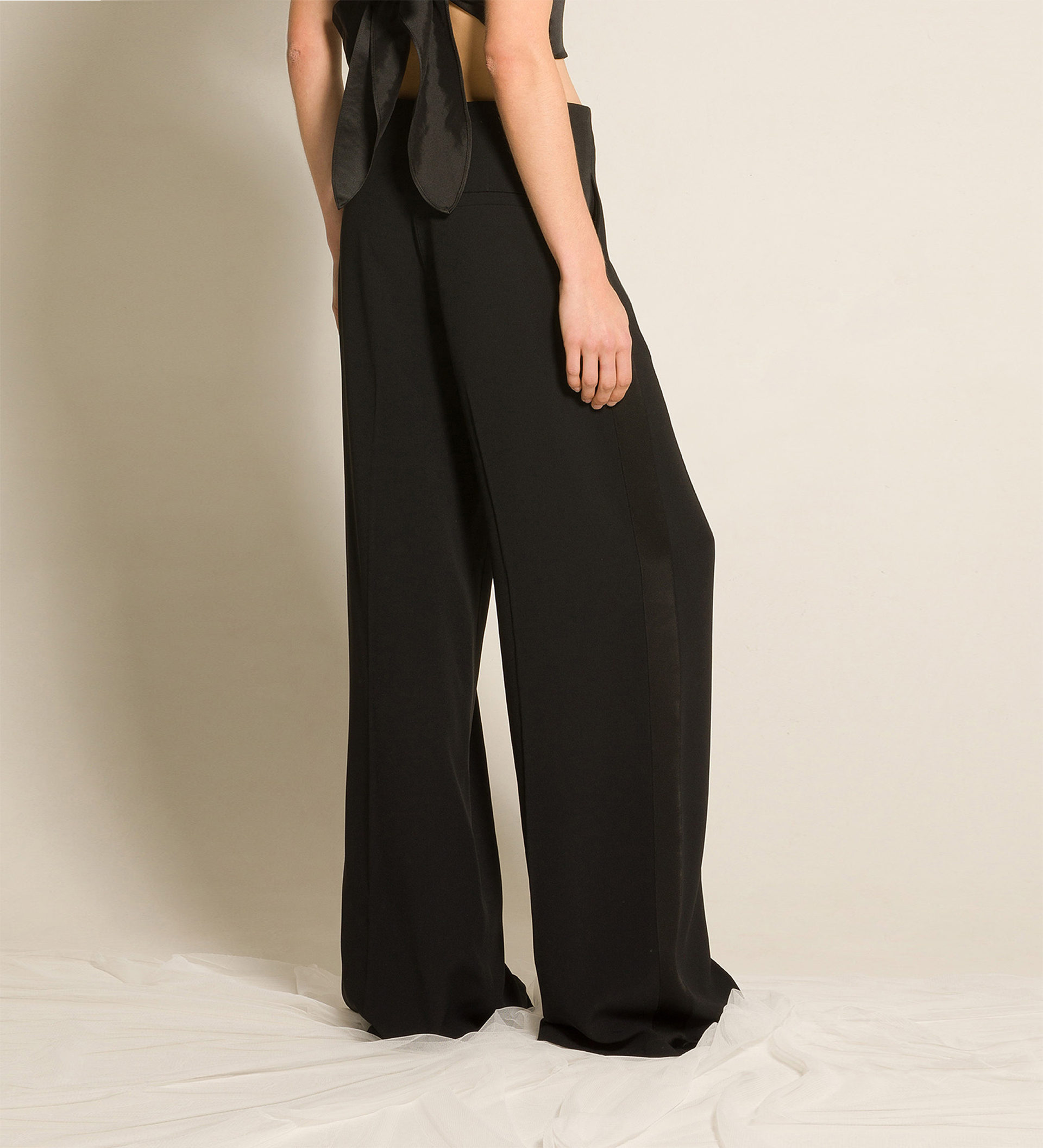 il pantalone smoking in enver satin | forte_forte