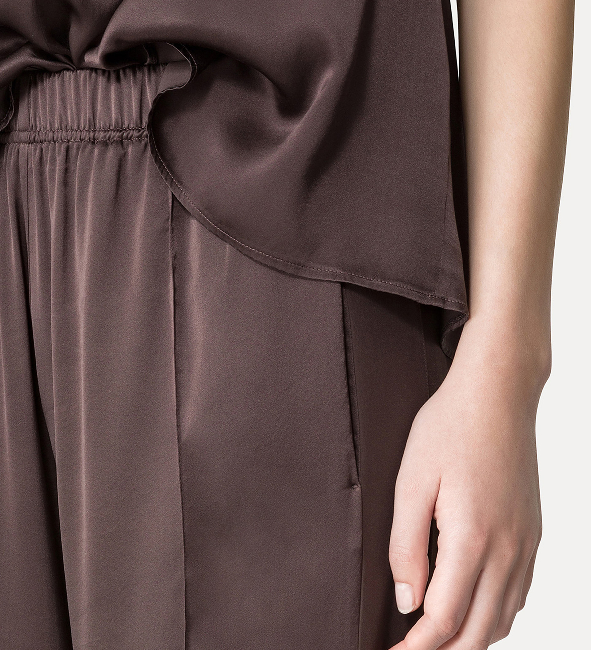 loose–fitting jogging pants in silk satin | forte_forte