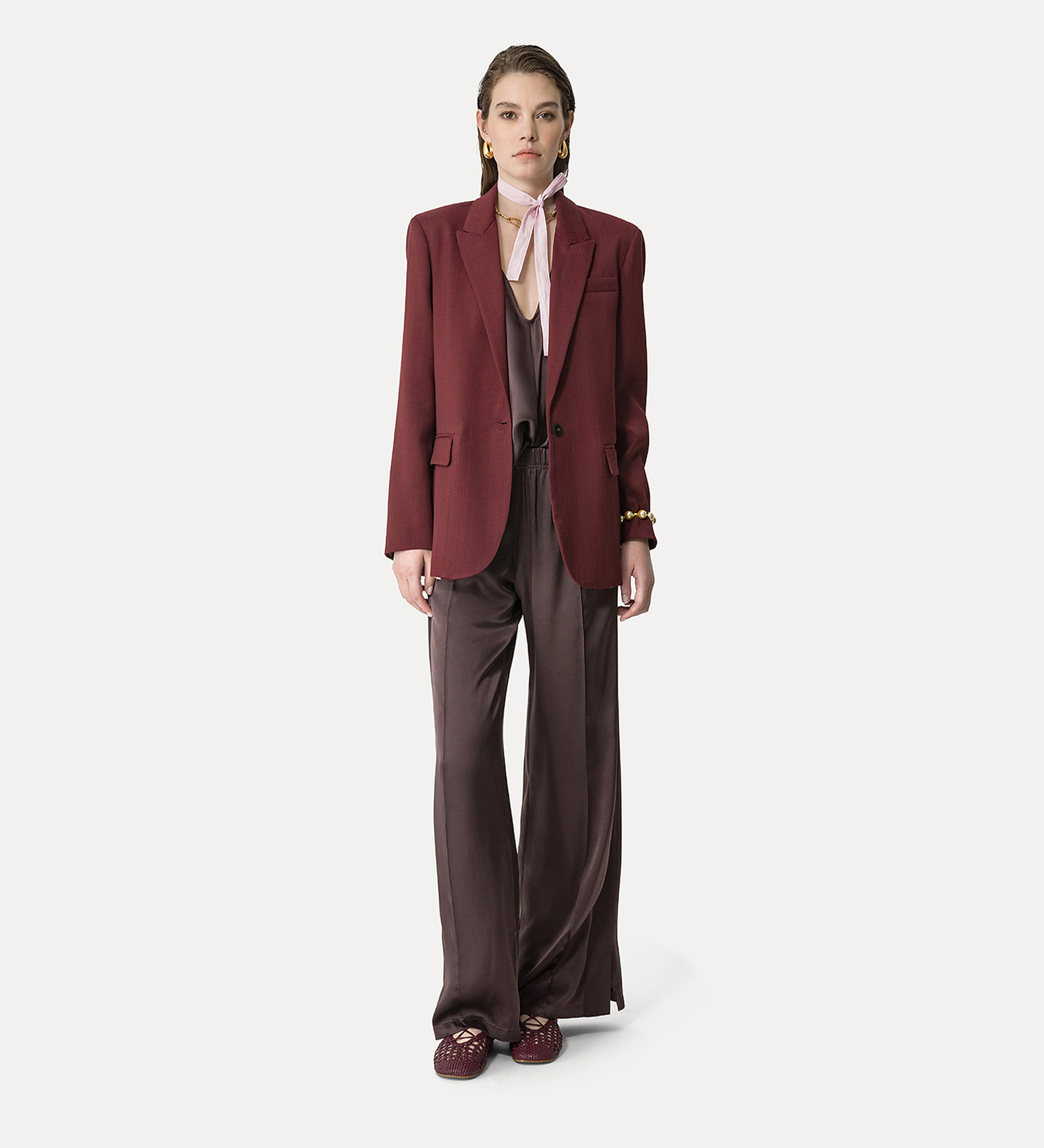 loose–fitting jogging pants in silk satin | forte_forte