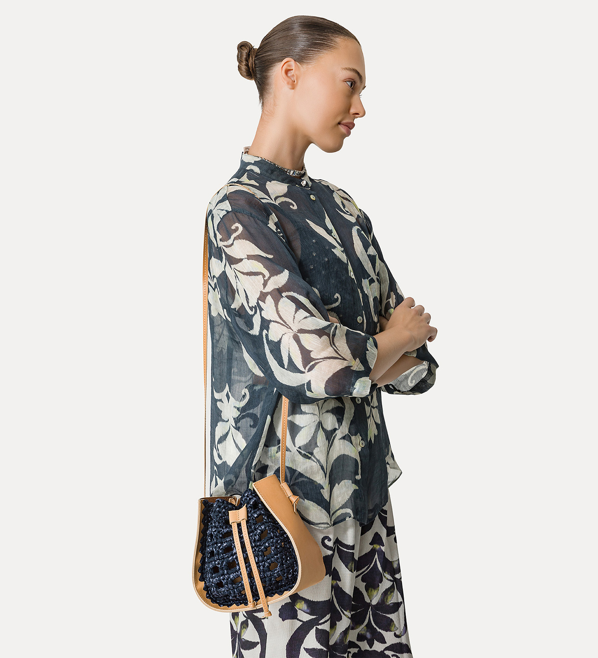 bucket bag in leather and crochetwork | forte_forte