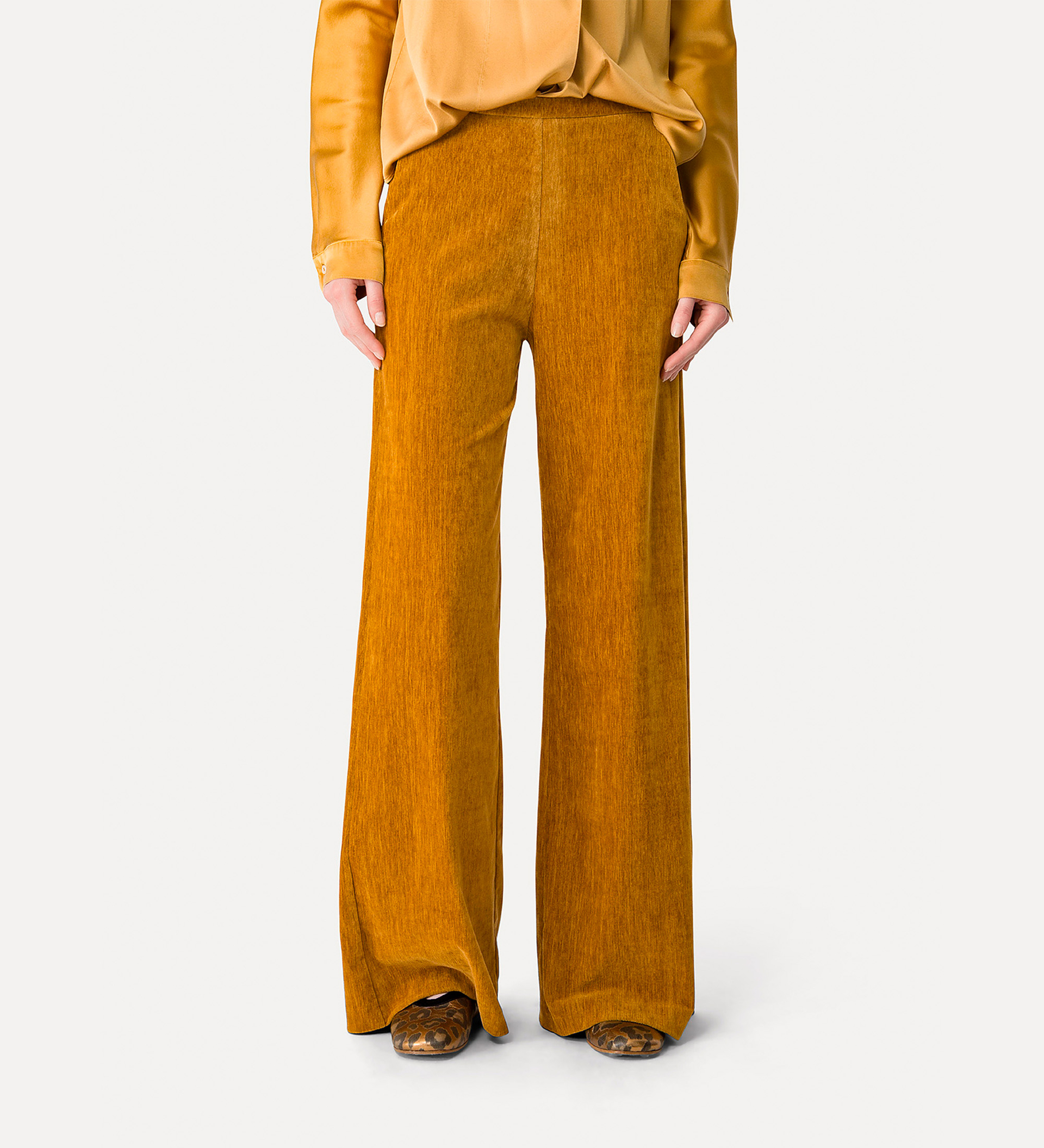 high–rise trousers in double velvet | forte_forte