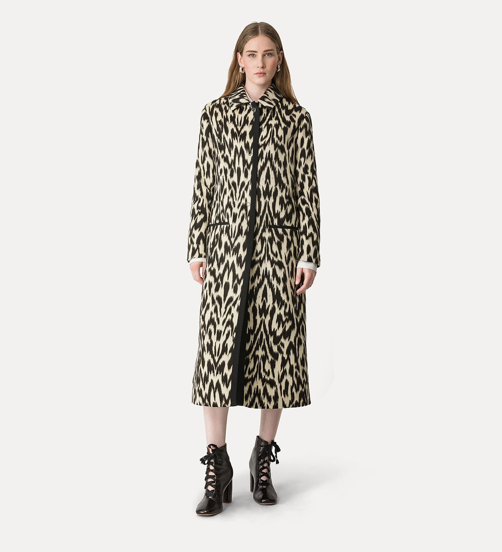 cappotto elegante in jacquard “moiré” | forte_forte
