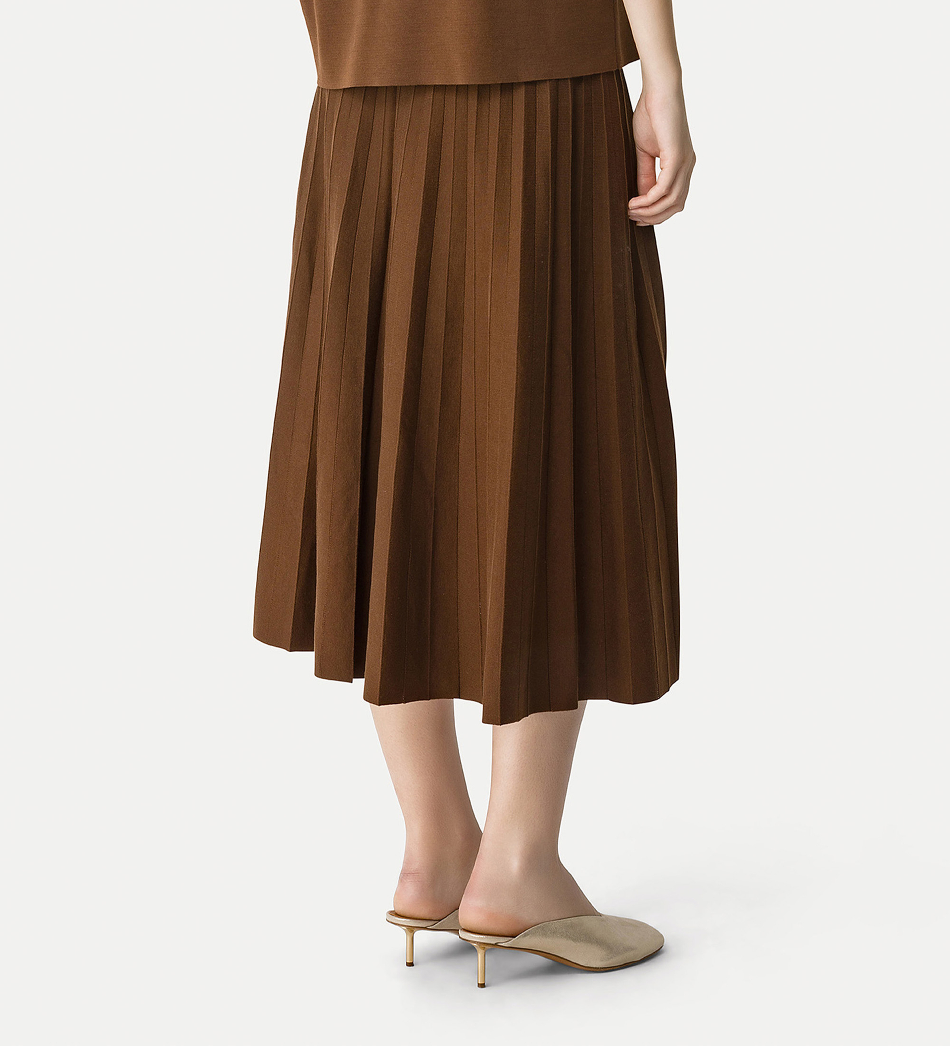 pleated skirt in fabric stitch | forte_forte